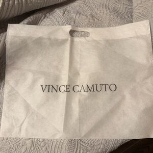 Vince Camuto White Fabric Dust Cover